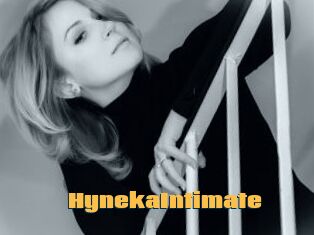 HynekaIntimate