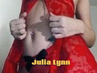 Julia_Lynn