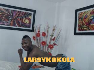 LARSYKOKOLA