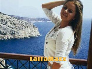 LarraMaxx