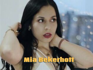 Mia_Bekerhott