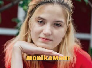 MonikaMour