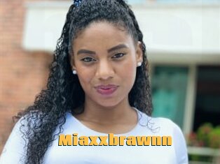 Miaxxbrawnn