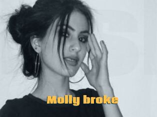 Molly_broke
