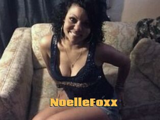 Noelle_Foxx