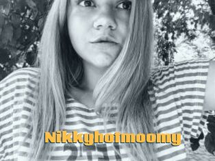 Nikkyhotmoomy