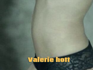 Valerie_hott